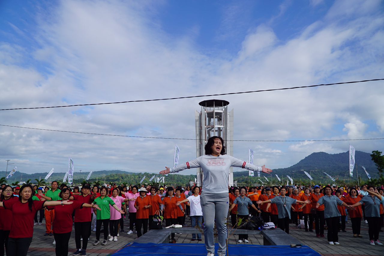 18.818 Peserta JKN-KIS Semarakkan Senam Sehat Kolosal